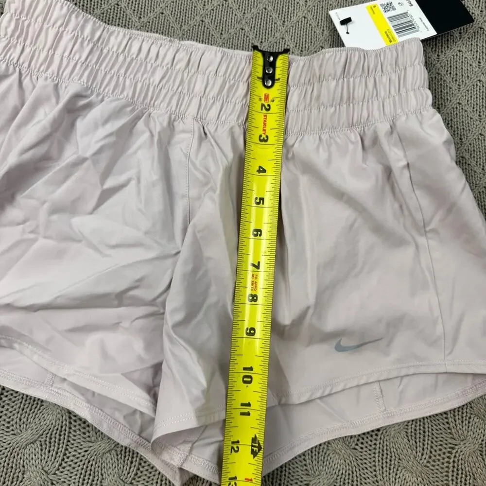 Nike Women's Athletic Shorts DX6010-019 Small